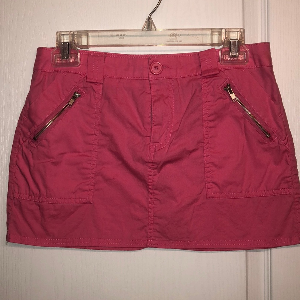 Hot pink Guess mini skirt